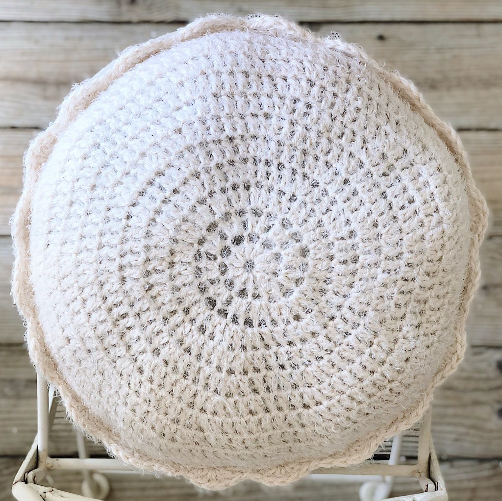 Hickory Ridge Pillow – Free Crochet&nbsp;Pattern